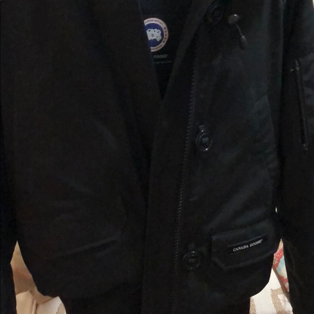 Canada goose women’s size small